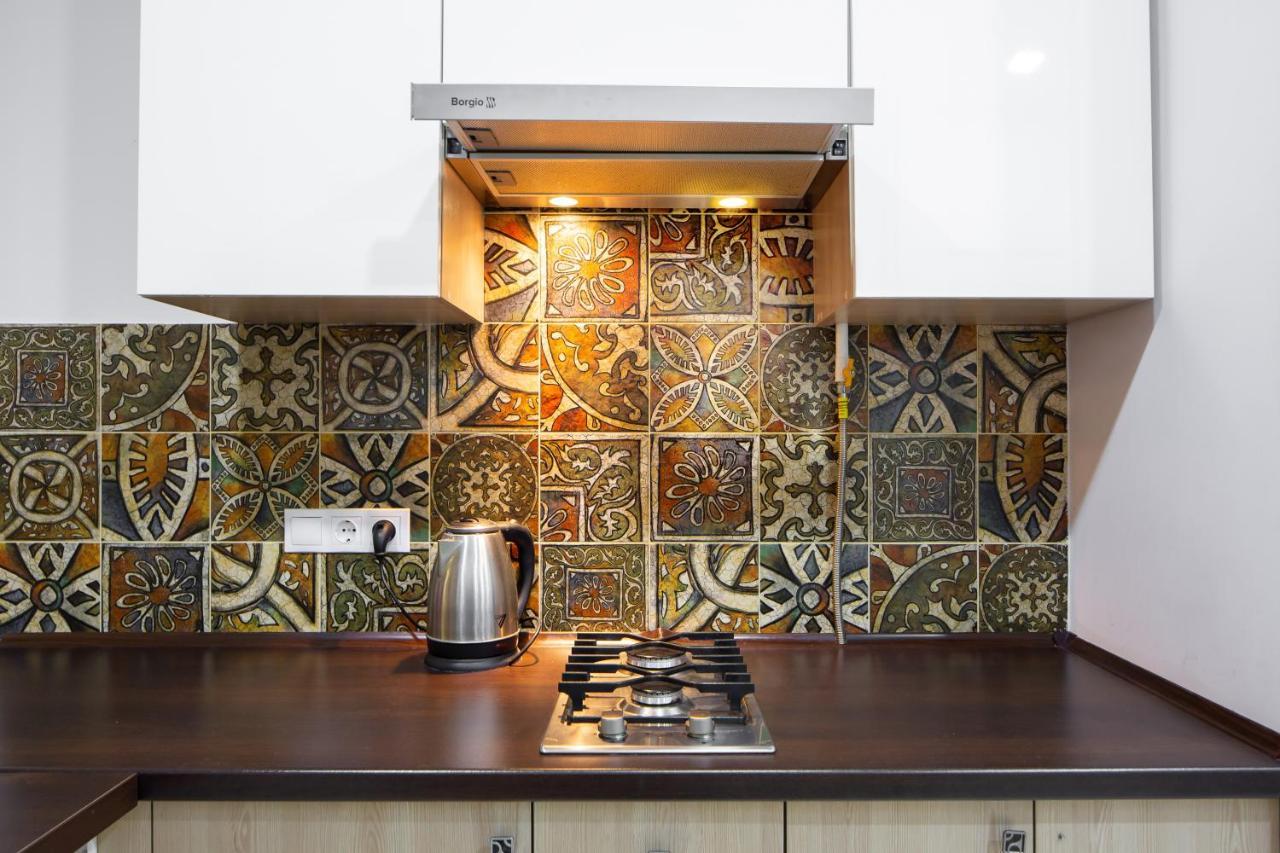 Lion King Krakivska Apartment ลวีฟ ภายนอก รูปภาพ