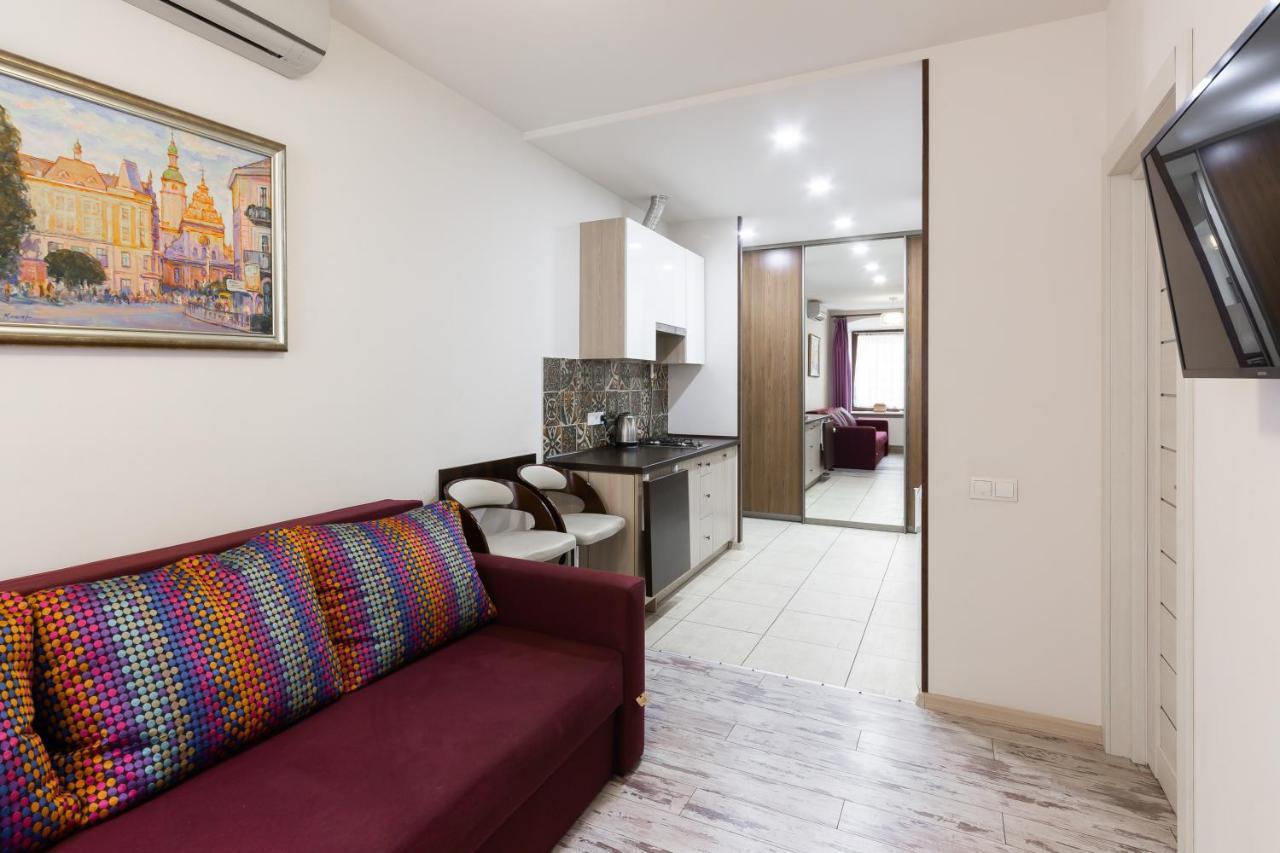 Lion King Krakivska Apartment ลวีฟ ภายนอก รูปภาพ